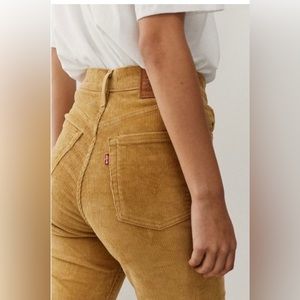 Levi Ribcage Bootcut Cords in Iced Coffee